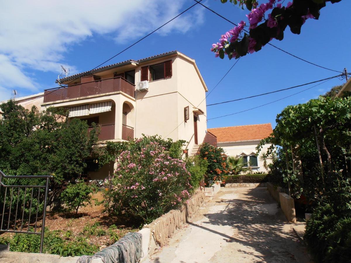 Vala Božava Exterior foto